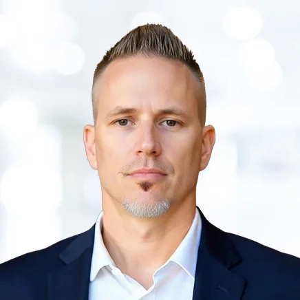 curtis boyer headshot